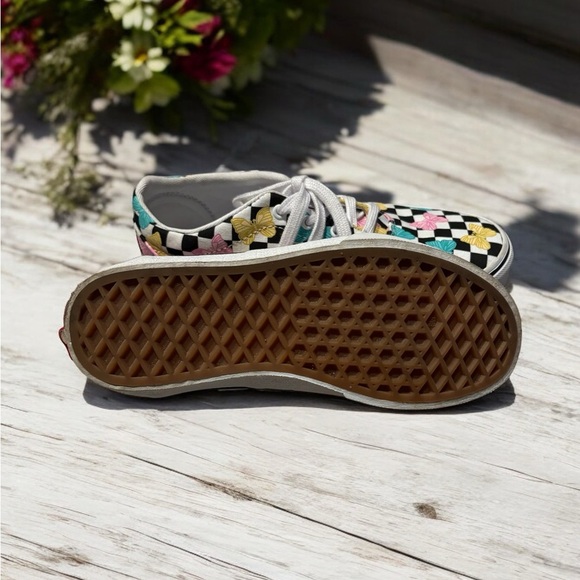 Girl’s Vans Doheny Butterfly Checkered Sneaker. Like New Size 3. - Picture 10 of 11